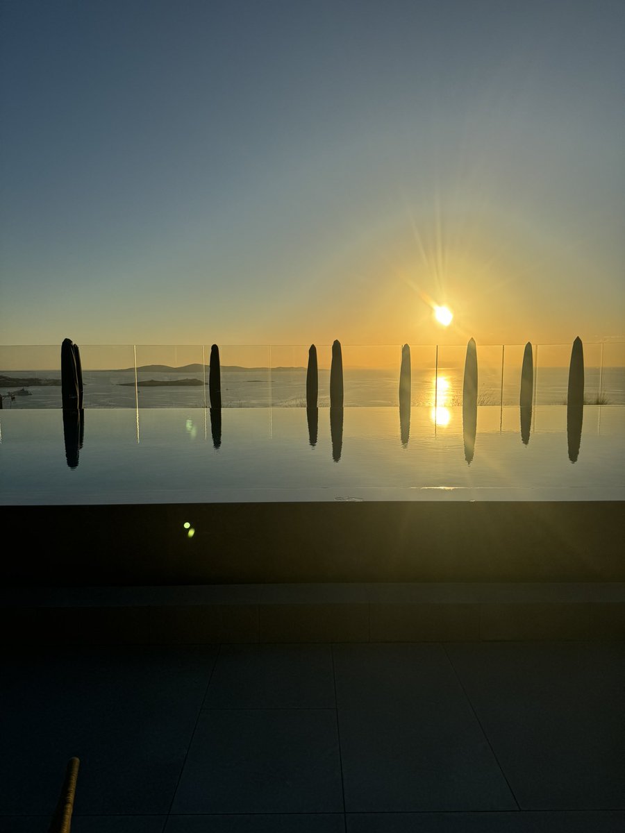 BeyondBex's tweet photo. Sunset from @Myconian Deos hotel #travelwriter #HotelReviewer https://t.co/EMcAdDzwI9