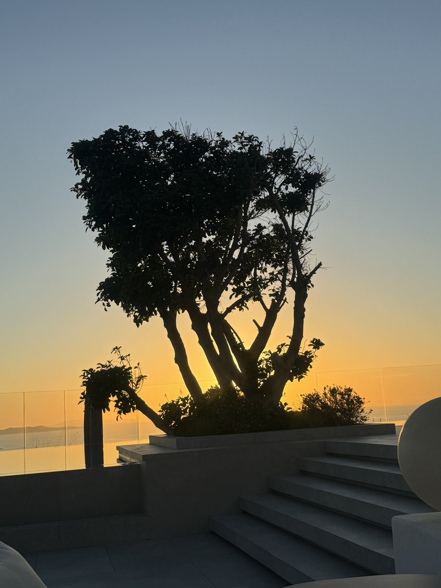 BeyondBex's tweet photo. Sunset from @Myconian Deos hotel #travelwriter #HotelReviewer https://t.co/EMcAdDzwI9