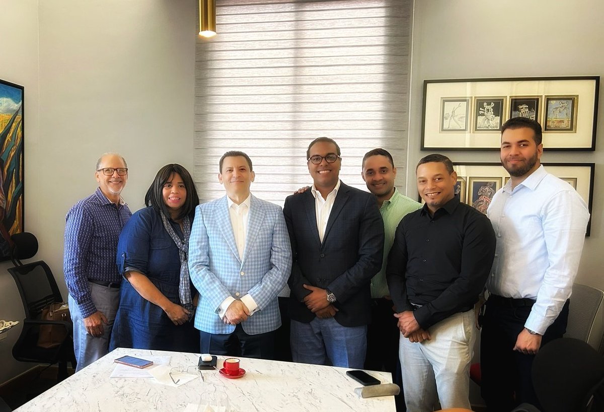 Cambiar de respuesta es evolución. Cambiar de pregunta es revolución”, Jorge Wagensberg.
La Secretaria de Innovación de <a href="/FPcomunica/">@Fuerza del Pueblo (FP)</a>, trabaja por un partido que  cambie las preguntas y las respuestas de  lo que necesita nuestra  sociedad. <a href="/fernandofdezc/">Fernando Fernández</a>