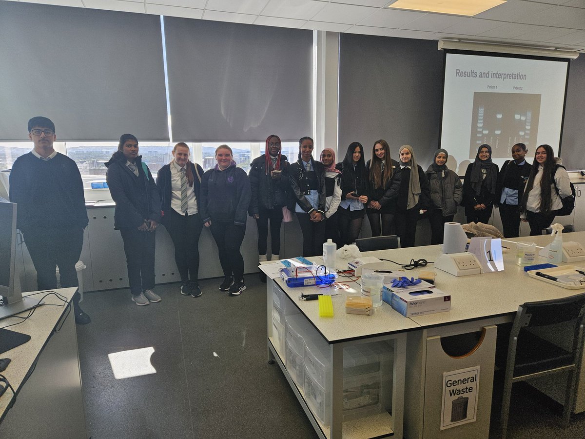 Springburn_sci's tweet image. A fantastic day of PCR labs, further education pathways and ethical debates at @UofGlasgow for our Higher Biologists @springburnacad. 🧬🧪
#successforall