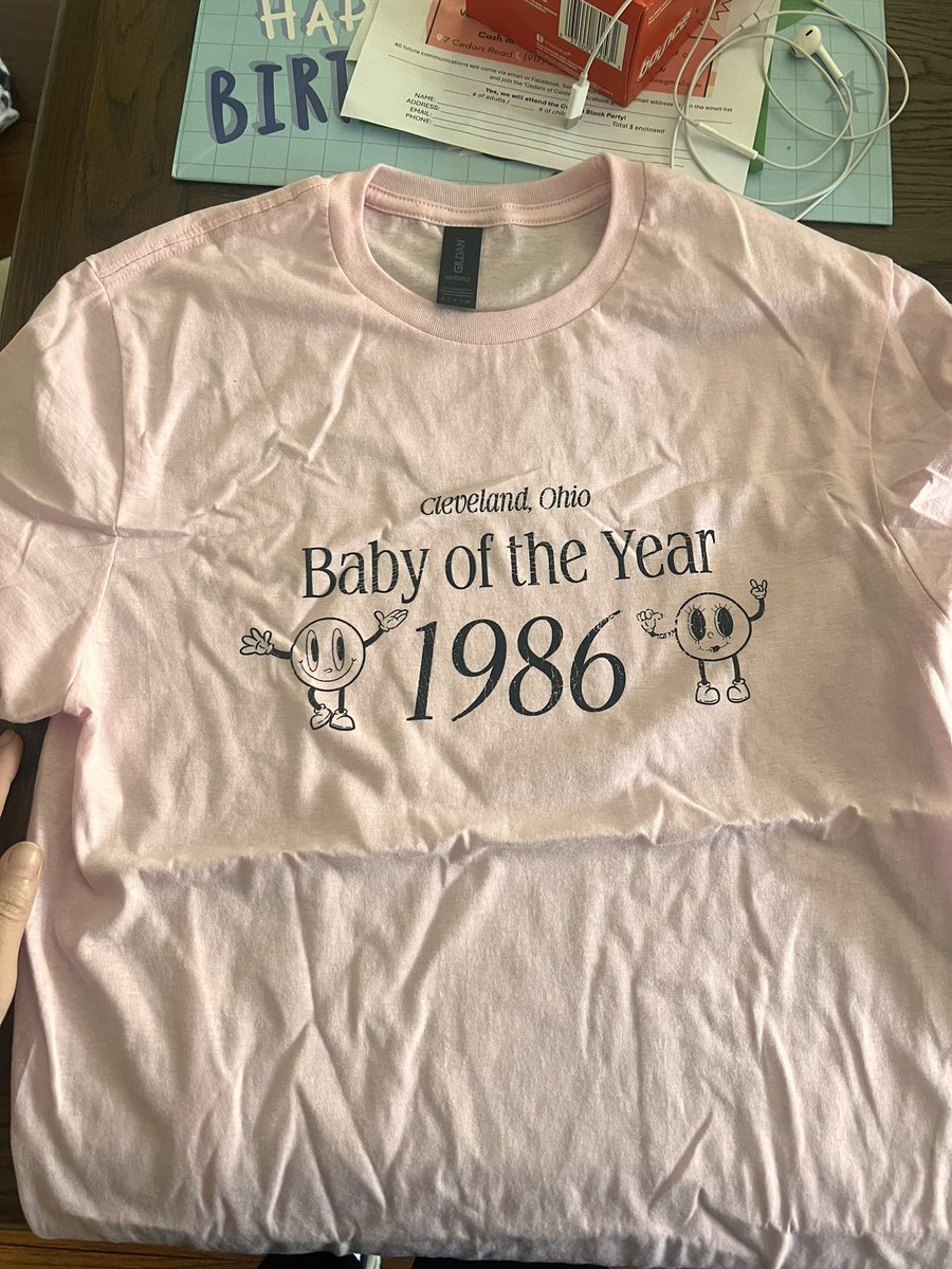 lolumOKUR's tweet image. designed this shirt for my bff for her bday #ithinkyoushouldleave