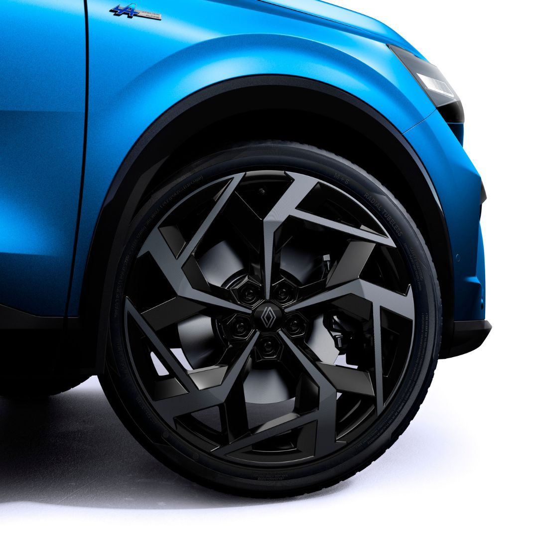 Say hello to the #RenaultRafaleETech.

This stunning plug-in hybrid offers 65 miles of pure-electric driving, with a total range of up to 621 miles. The #SUV provides four-wheel driving with an intelligent self-adjusting suspension system for predictive control.

Thoughts?