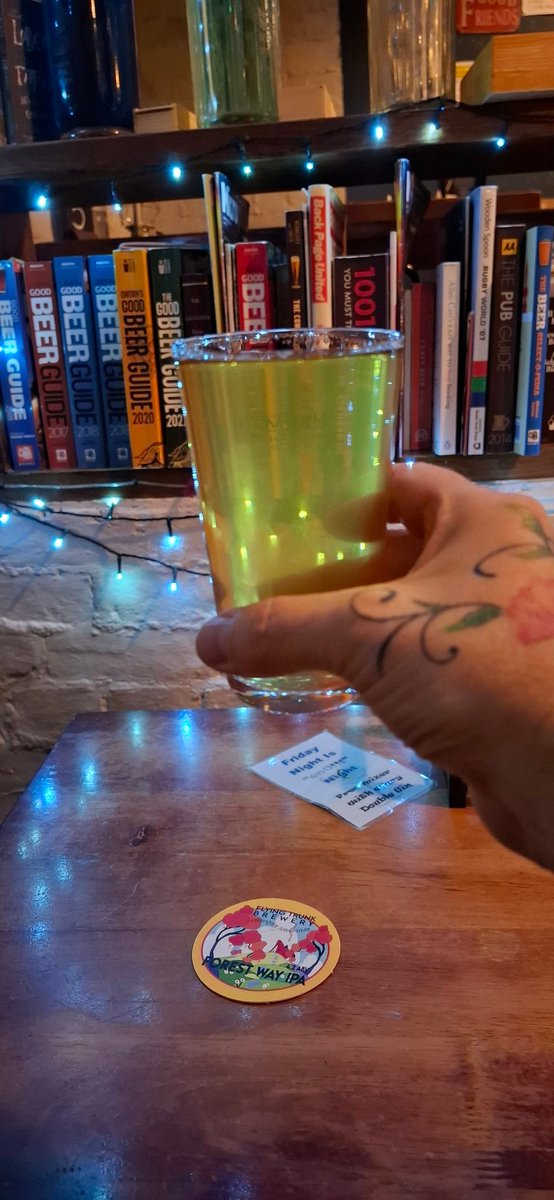 Sussex Chimpeur (@whiskeycyclist) on Twitter photo Tasting <a href="/madsquirrelbrew/">Mad Squirrel Brewery</a> London Porter and <a href="/SeaCiderSussex/">SeaCider</a> Honeycomb in <a href="/engine_tap/">The Engine Room, Brewery Tap and Bar</a> 😋👌 Tasting <a href="/madsquirrelbrew/">Mad Squirrel Brewery</a> London Porter and <a href="/SeaCiderSussex/">SeaCider</a> Honeycomb in <a href="/engine_tap/">The Engine Room, Brewery Tap and Bar</a> 😋👌