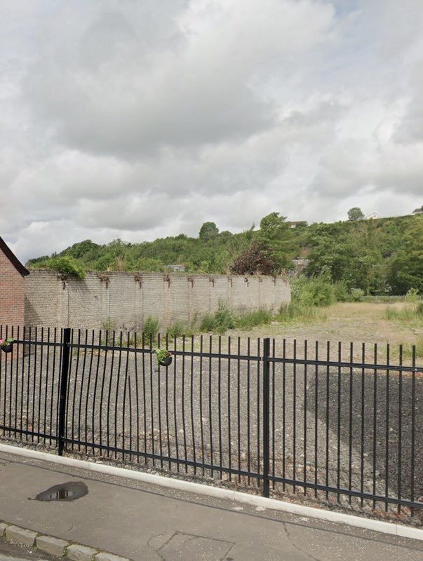 Next meeting of the Gardening Group will take place on Tuesday 17th September at 7pm in the CHaT Hub, 4 Brown Street. We will be planning for the proposed Community Garden at Brown Street / Nelson Street site. Join us?

#newmilns #communitygarden #greenspaces #GardenPlanning