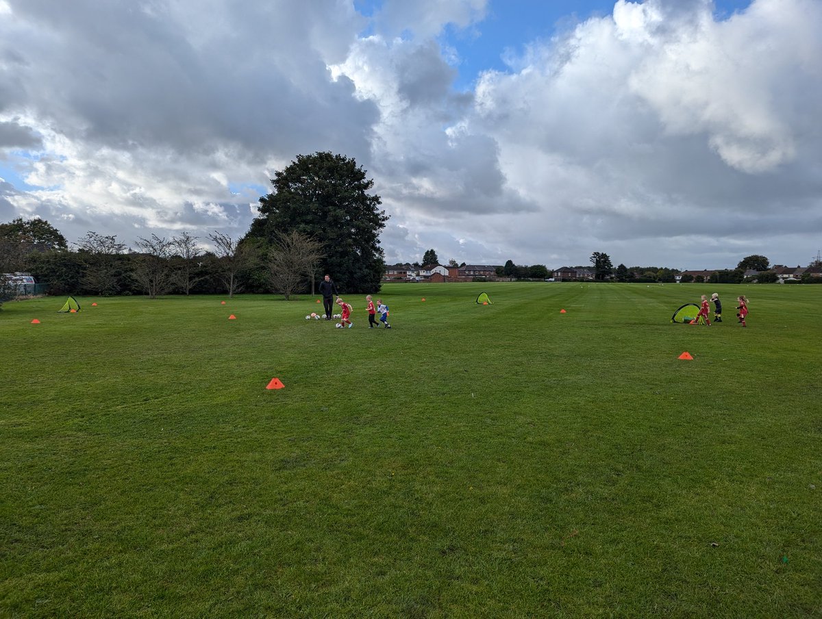 FootyFactoryCoaching (@footyfcoaching) on Twitter photo ALL of our U5s out braving the wind and rain tonight...well done everyone, brilliant commitment ππ
.
Why not join us every Wednesday 5-6pm in Rainhill? Places still available β½π
.
<a href="/WhatsOnKnowsley/">What's on Knowsley</a> <a href="/whatsonsthelens/">Whats On in StHelens</a> π ALL of our U5s out braving the wind and rain tonight...well done everyone, brilliant commitment ππ
.
Why not join us every Wednesday 5-6pm in Rainhill? Places still available β½π
.
<a href="/WhatsOnKnowsley/">What's on Knowsley</a> <a href="/whatsonsthelens/">Whats On in StHelens</a> π