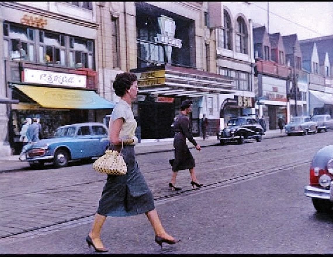 OldGlasgow.com
The Regal Cinema On Sauchiehall Street Glasgow 1958 http://OldGlasgow.com