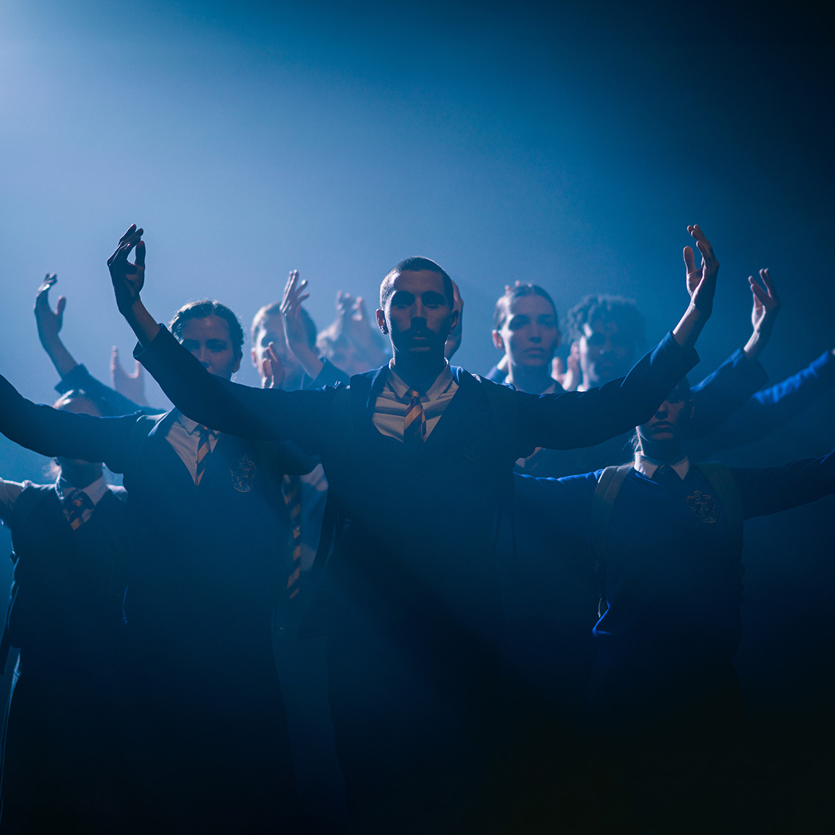 Riley Theatre (@rileytheatre) on Twitter photo Performed by <a href="/HofeshCo/">Hofesh Shechter Co.</a>'s Shechter II, 'From England with Love' is a playful and poignant work, full of pride and paradox where the complexity of England takes centre stage
Experience it live on Sat 9 November: nscd.ac.uk/events/hofesh-… Performed by <a href="/HofeshCo/">Hofesh Shechter Co.</a>'s Shechter II, 'From England with Love' is a playful and poignant work, full of pride and paradox where the complexity of England takes centre stage
Experience it live on Sat 9 November: nscd.ac.uk/events/hofesh-…