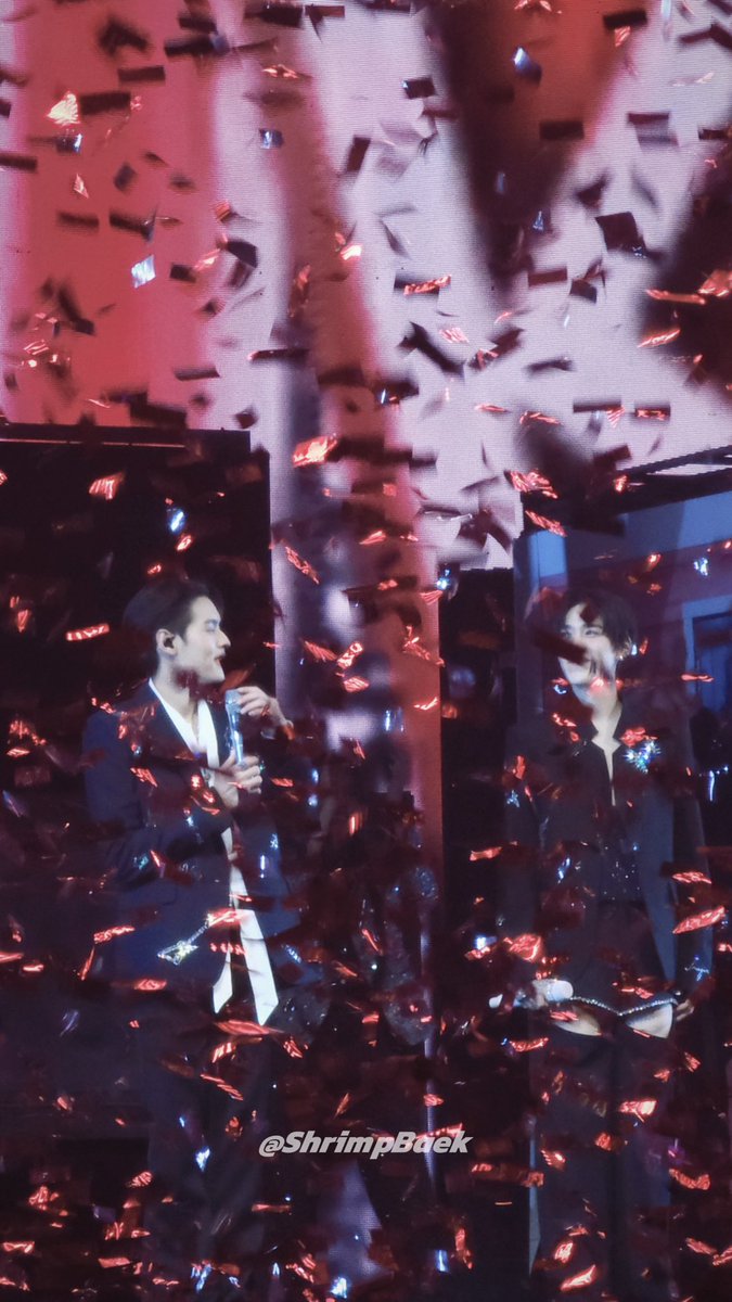 ShrimpBaek's tweet photo. 🧡💜

#DoubleTroubleConcert 
#DoubleTrouble_D1 https://t.co/TSkCk2G04r