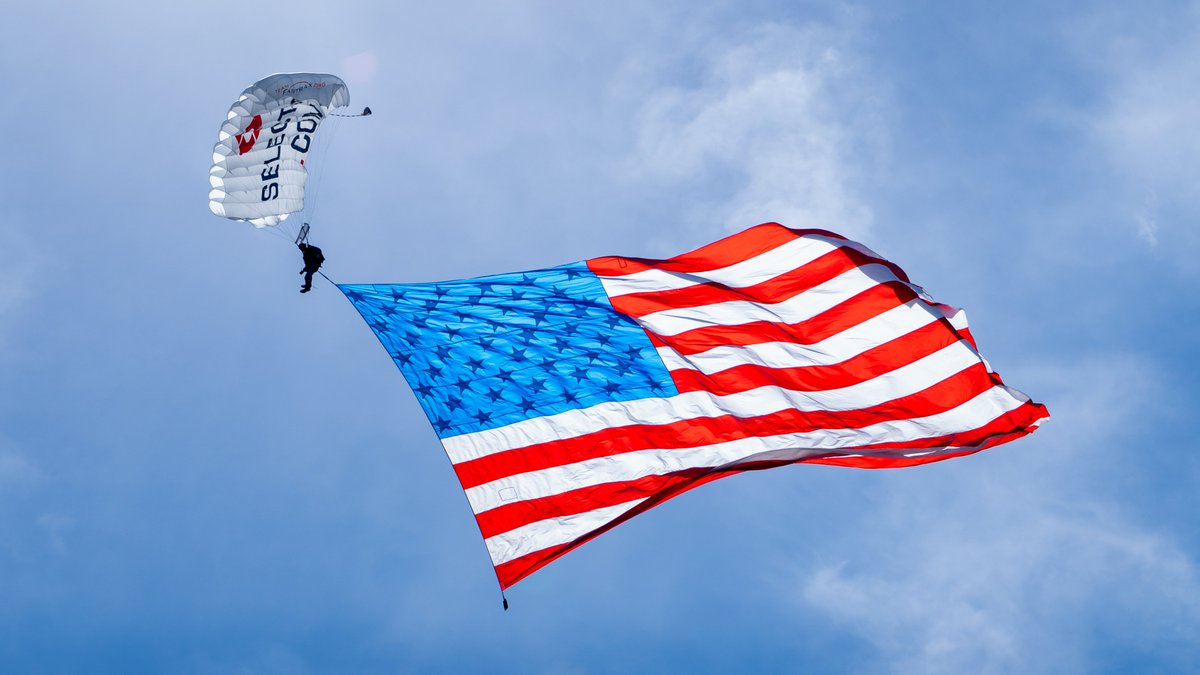 SelectionBgChk's tweet image. Today, we pause to honor and remember the heroes, victims, and families affected by the events of 9/11. This day reminds us of the importance of unity, resilience, and the tireless efforts of those who work to keep our country safe.
#NeverForget #HonorAndRemember #TeamFastrax