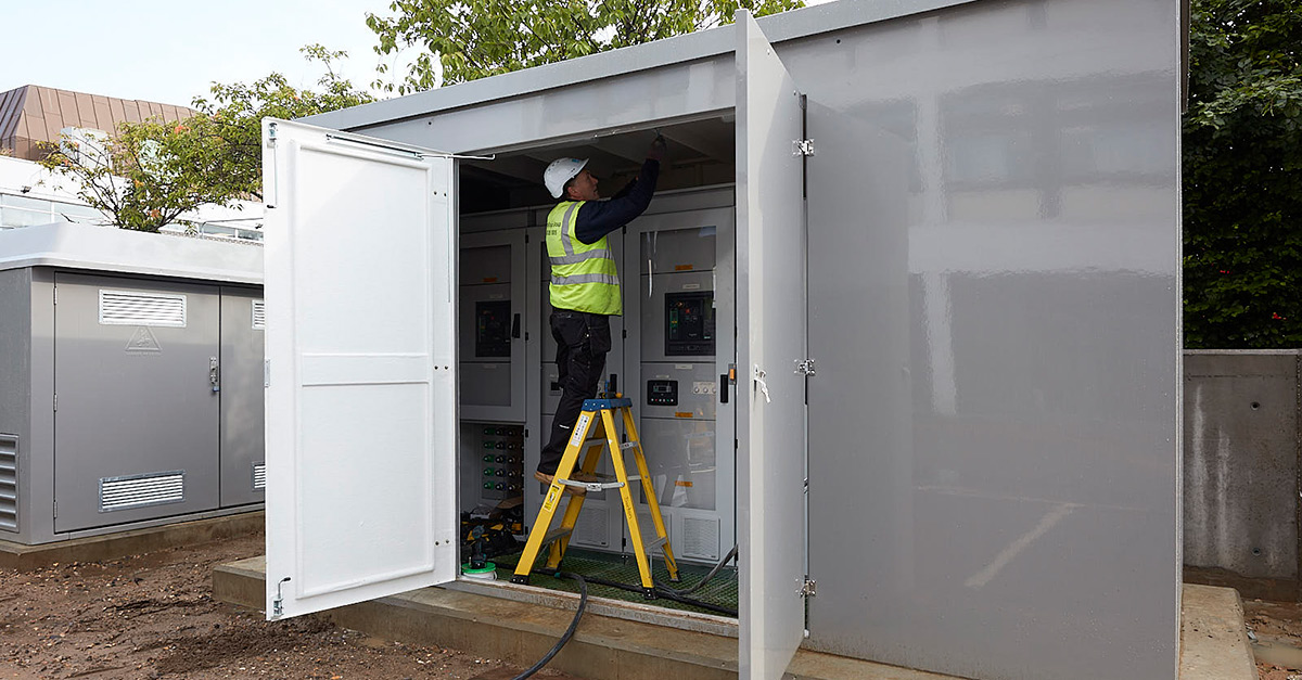 BartonKnightCo's tweet image. The #UninterruptiblePowerSupply (UPS) systems we installed to support the #NICU at St Peter’s Hospital were too large to fit in the Abbey Wing.  

We designed a bespoke steel structure on the roof with a GRP enclosure to house the UPS: ow.ly/zSao50TllWl

#NHSprojects