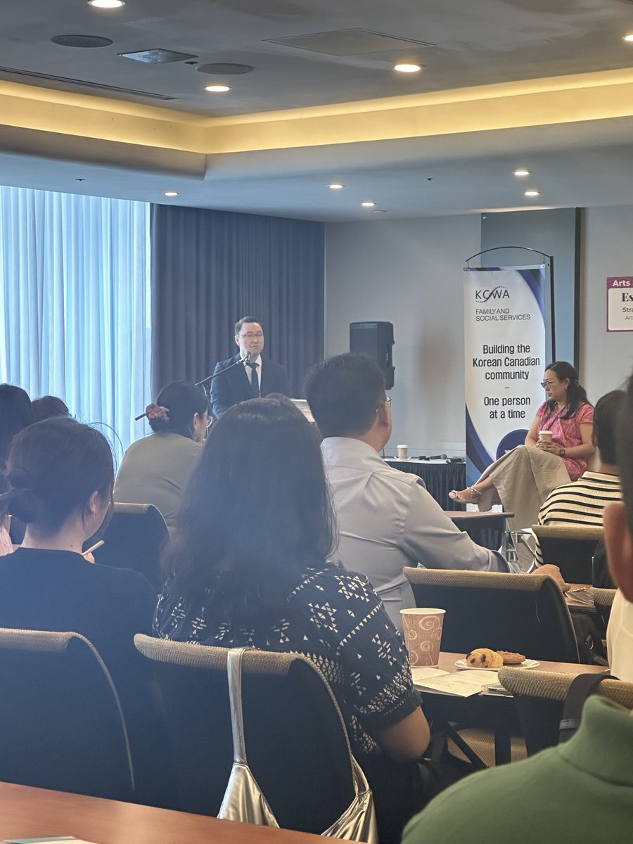 Deputy Consul General Kwon, Tae Han attended the Do Dream Talk Concert, the next-generation career networking event organized by the Korean Women's Association of Canada (Chairman: Joseph Park) on June 22, 2024, to encourage the next generation.