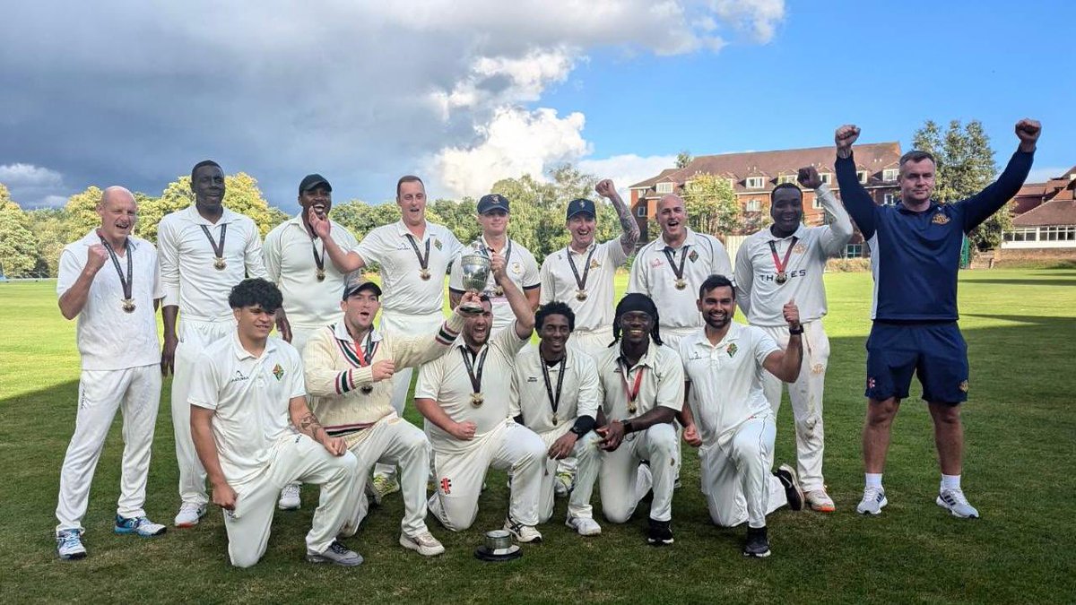 Army Major Units Cricket Champions! 🏆🏏.

Today <a href="/32RegtRA/">32 Regiment Royal Artillery</a> played 11 Signals Regt at the Army Cricket Ground in Aldershot in the Final of the Army Major Units Cup, winning by 85 runs for 32 Regt RA. 

This achievement is the first in the Regts History - well done!

#FINDandSTRIKE