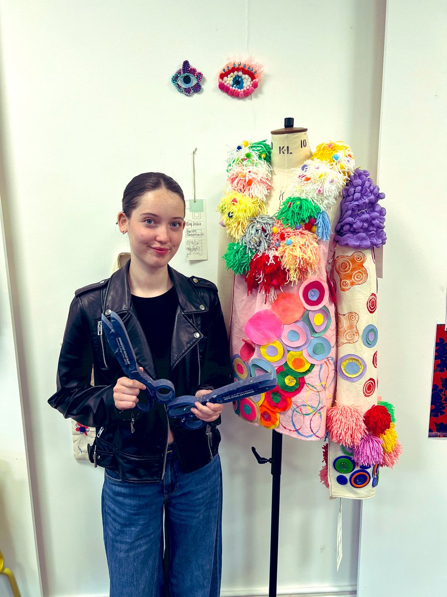 ❤️❤️❤️ well done all!! Also so lovely to see some of my pupils who have now left and gone onto further education. So proud of you all and the work you've completed. <a href="/MaestegSchool/">Maesteg School</a> #Textiles