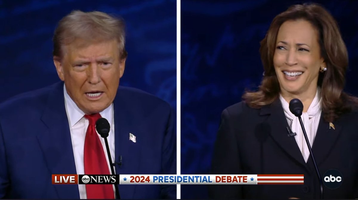 johgabcab's tweet photo. Trump was just so weird. https://t.co/8xgZEQGOyc