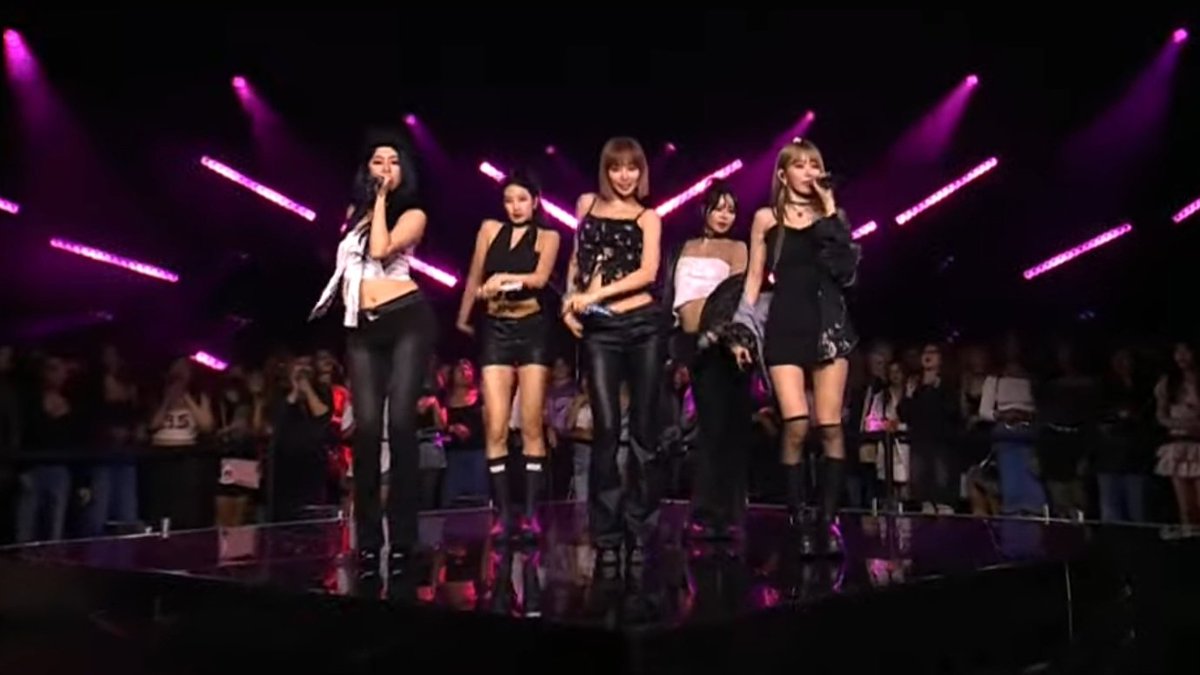 lssfm_news's tweet photo. BEST PERFORMER AS ALWAYS 

LE SSERAFIM GIRLING ON VMAS
#LE_SSERAFIMatVMAs #VMAs
#LE_SSERAFIM #르세라핌 https://t.co/eyHCAk9aAJ