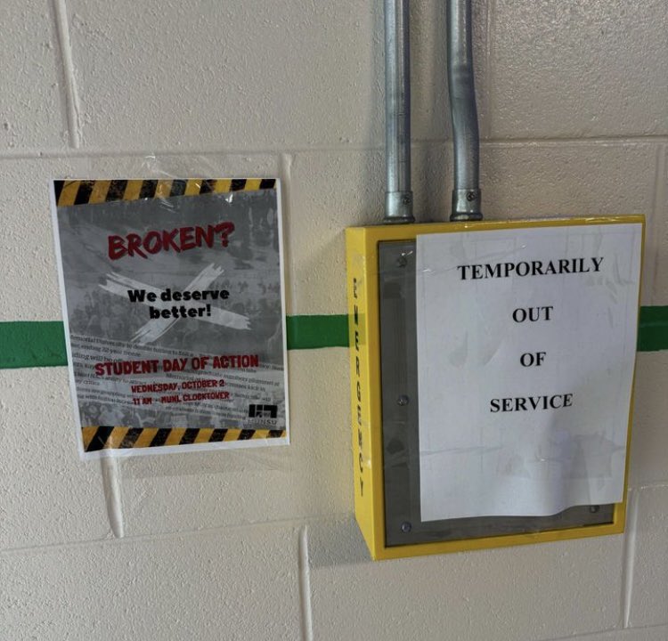 themusenl's tweet photo. MUNSU highlights infrastructure issues on campus to promote its October 2nd student Day of Action. https://t.co/LXEwgEHAw7