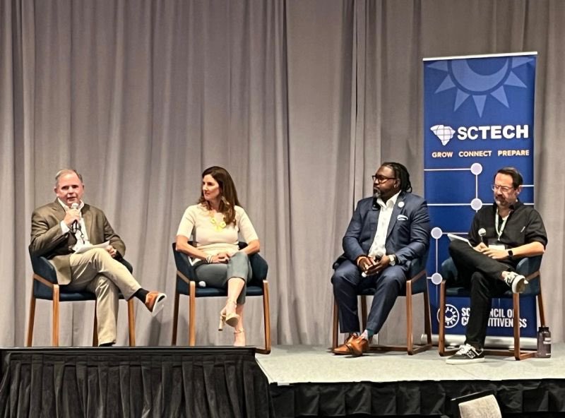 EP_AIA's tweet image. Despite my face in this photo, I sincerely enjoyed attending and presenting at #SCDecoded this week. Organized and collaborative, I think the next decade will see some amazing growth from South Carolina’s Startup Ecosystem.