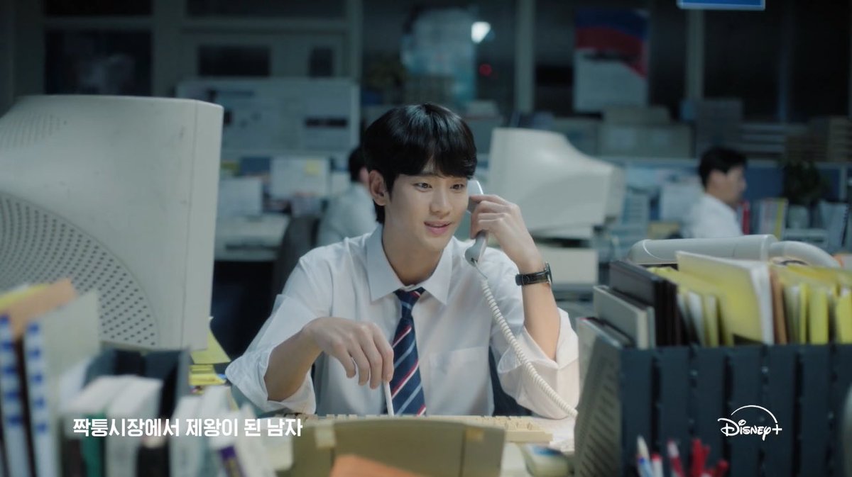 soohyunupdates's tweet photo. #KimSoohyun as Kim Seungjun of #KnockOff. https://t.co/oBcr8lIcQP