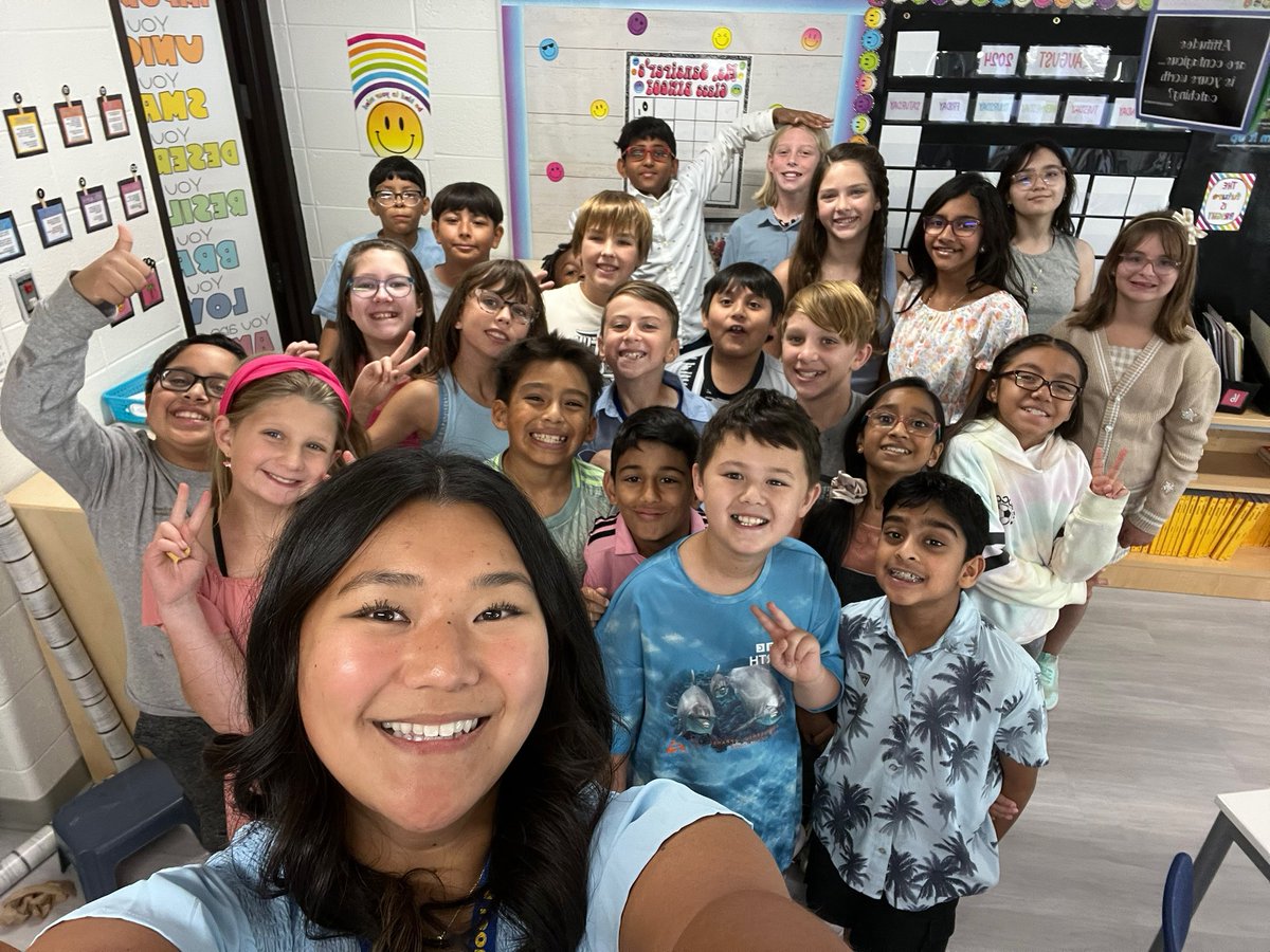 All smiles for picture day! 📸 #commitmENt #BetterTogether #EveryOneEveryDay