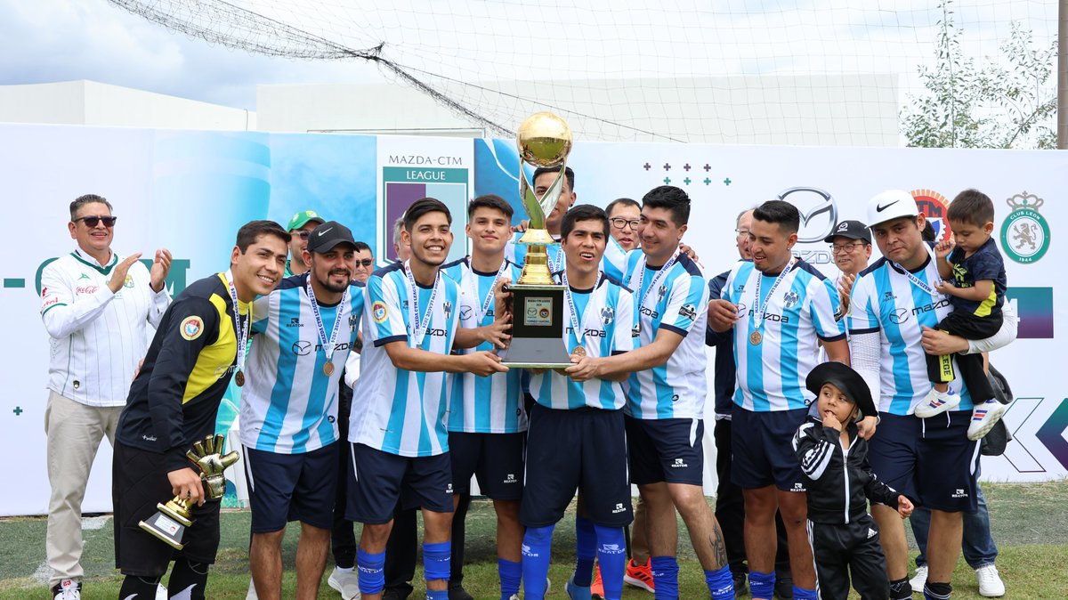 Mazda México tweet media