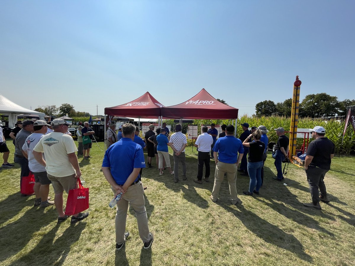 Solid presentation on #SSPRO and #VT4PRO at <a href="/outdoorfarmshow/">Canada's Outdoor Farm Show</a> by <a href="/AdamJPfeffer/">Adam Pfeffer</a> and <a href="/DavidKikkert/">David Kikkert</a> at the <a href="/Bayer4CropsCA/">Crop Science Canada</a> booth this afternoon.