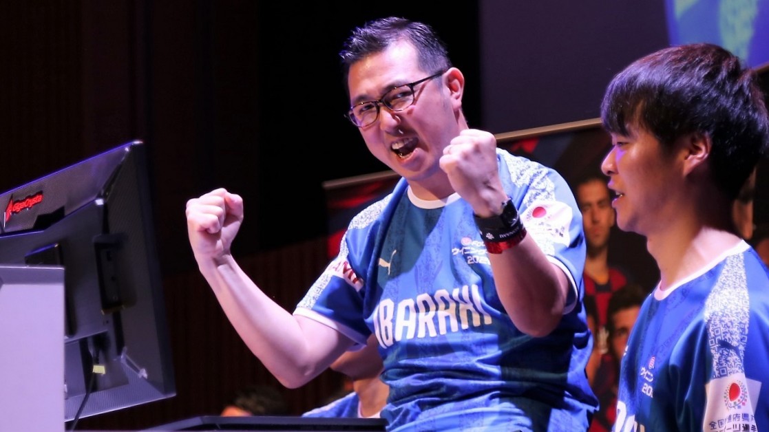 TochigieSA's tweet photo. 2024年9月15日(日)17:30〜18:00
#栃木県eスポーツ協会 #6周年記念!
#全国都道府県対抗eスポーツ選手権
#RESPECTMATCH
#北関東eスポーツダービー
#茨城県代表 #ゴラゾー
(@golazoh_)選手
vs
#栃木県代表 #たかはしくん
(@By65166278)選手
vs
#群馬県代表 #カクケン
(@kakuken1998)選手 3県代表大戦! https://t.co/UFp8ohe8Sx