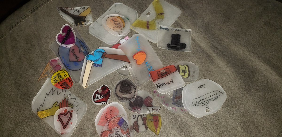 It's friendship badge season again!