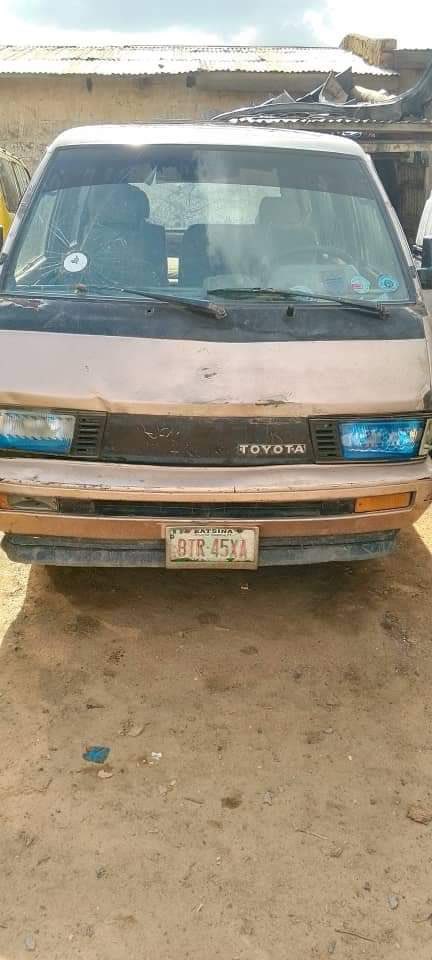 Miqdad_Jnr's tweet photo. Katsina Community Watch Corps Intercepts Vehicle Carrying 610 Rounds of Ammunitions*

The Katsina State Community Watch Corp , reports a significant security operation carried out by its men on September 10, 2024, at approximately 19:30 hours in Batsari town.

Acting on intelligence, members of the Community Watch Corps intercepted a commercial vehicle with plate number BTR 45 XA, carrying 17 passengers - 13 females and 4 males, including the driver. During the routine check, the vigilant corps members discovered a cache of ammunition hidden under a seat, which was later found to contain 610 rounds of ammunitions of both AK-47  and General Purpose Machine Gun  (GPMG)  and two magazines.

The suspect, described as a man wearing white voile clothes, exhibited suspicious behaviour throughout the journey. He initially insisted on sitting at the rear of the vehicle and appeared visibly uncomfortable and anxious. When the vehicle was stopped for inspection, the suspect managed to evade capture, leaving behind the concealed ammunition.

The Katsina State Government under Mallam Dikko Radda's watch is commited  to maintaining peace and security within the state and will continue to support and enhance the capabilities of our security apparatus to combat all forms of criminality.

Dr. Nasir Mu'azu, 
Commissioner for Internal Security and Home Affairs  
Katsina State
