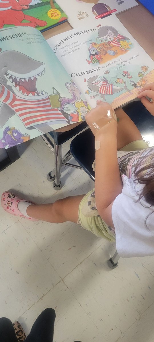 WBusenlehner's tweet image. Check out these readers using the 3 ways to read to build their reading stamina. #OurPES #oneChatham