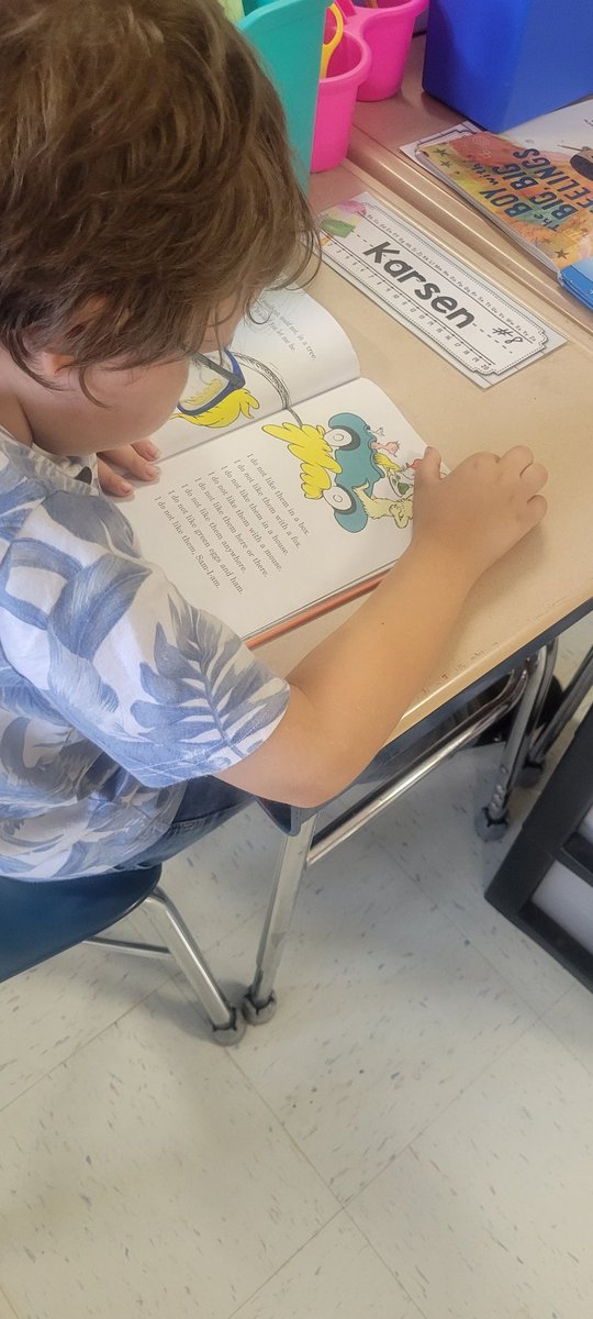 WBusenlehner's tweet image. Check out these readers using the 3 ways to read to build their reading stamina. #OurPES #oneChatham