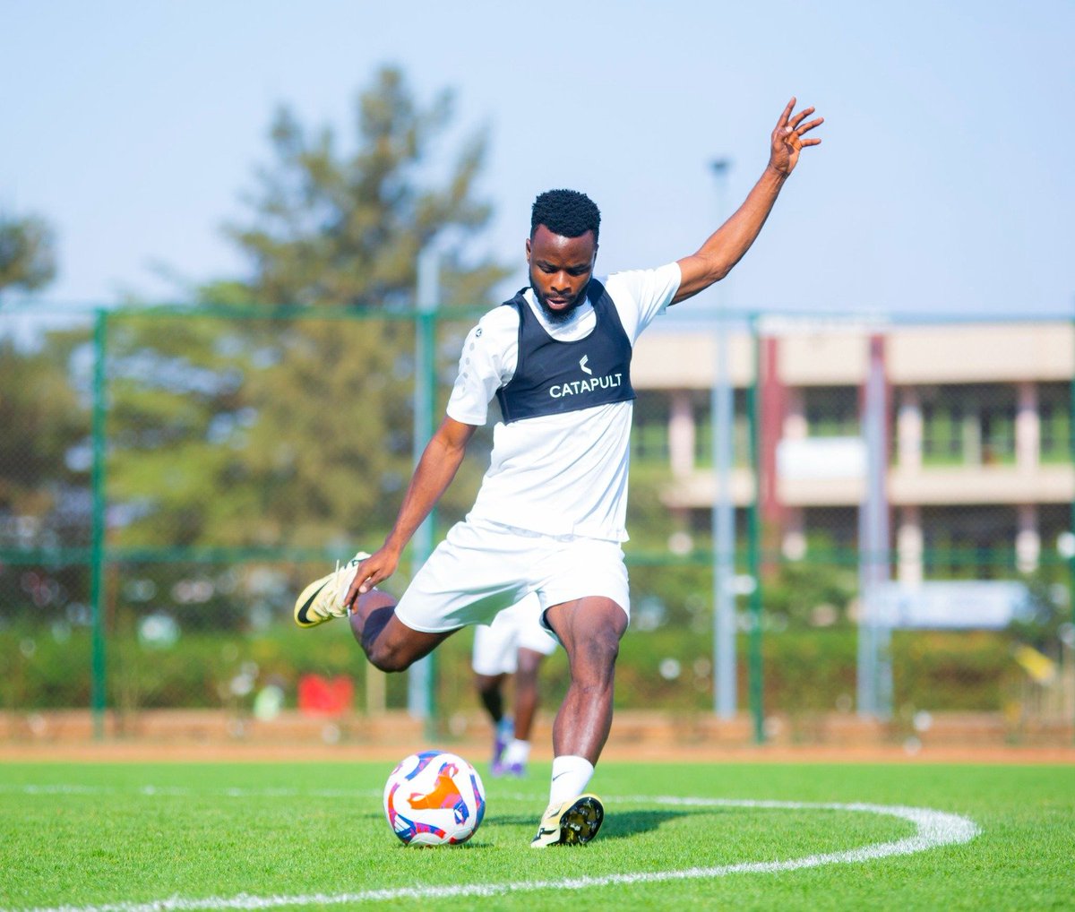 Ikipe ya APR FC yitegura umukino izakiramo Pyramids FC, ku wa Gatandatu ...