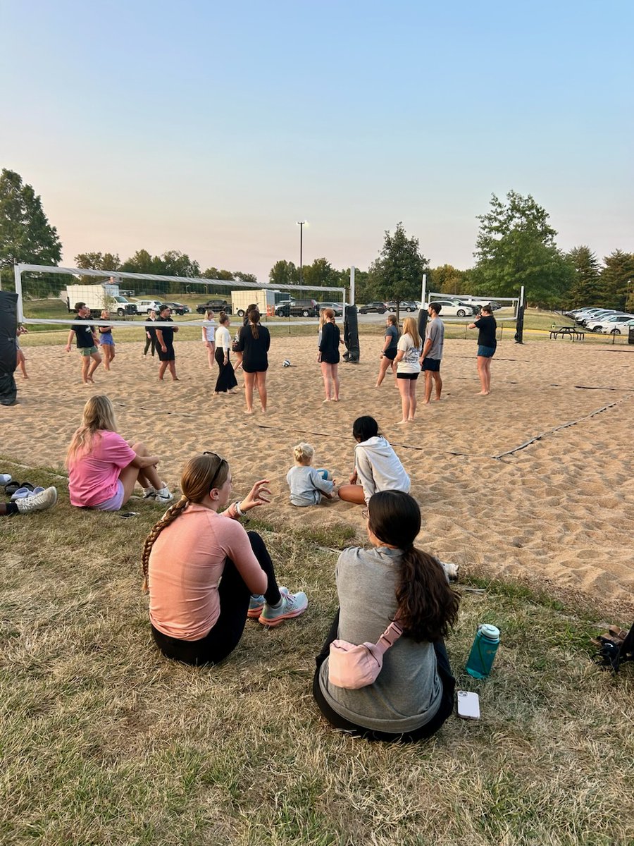 StCharlesFCA's tweet photo. Lindenwood held their Kickoff Huddle last week. What an amazing night! @LindenwoodU @LindenwoodFB @LU_Lions https://t.co/NtHI79GrHs