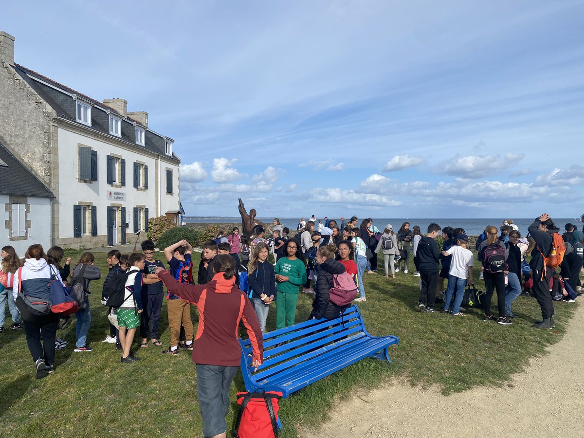 ClgFerry's tweet photo. Pause détente pour nos élèves de 6eme en séjour à l’ile tudy
#acrennes #quimperle #sport https://t.co/ZdEyjt1dui