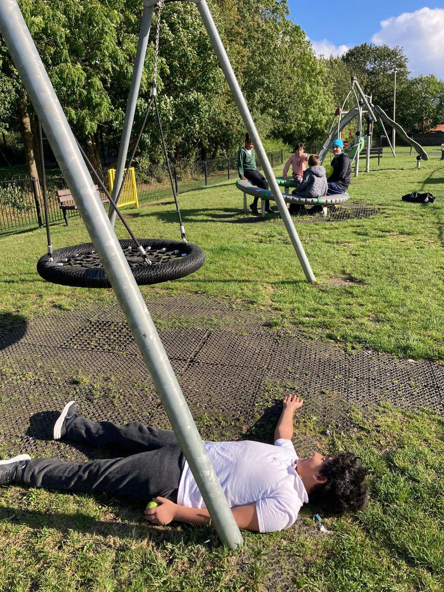 Play_Glos's tweet photo. We even squeezed in a park visit where our players enjoyed the zip line, and played rounds of โAmong Usโ with some excellent โplaying deadโ acting ๐ญ
@TNLComFund #Play2Nurture #ChildLedPlay #TimeToBe #PlayMatters https://t.co/qtdVusyzWH