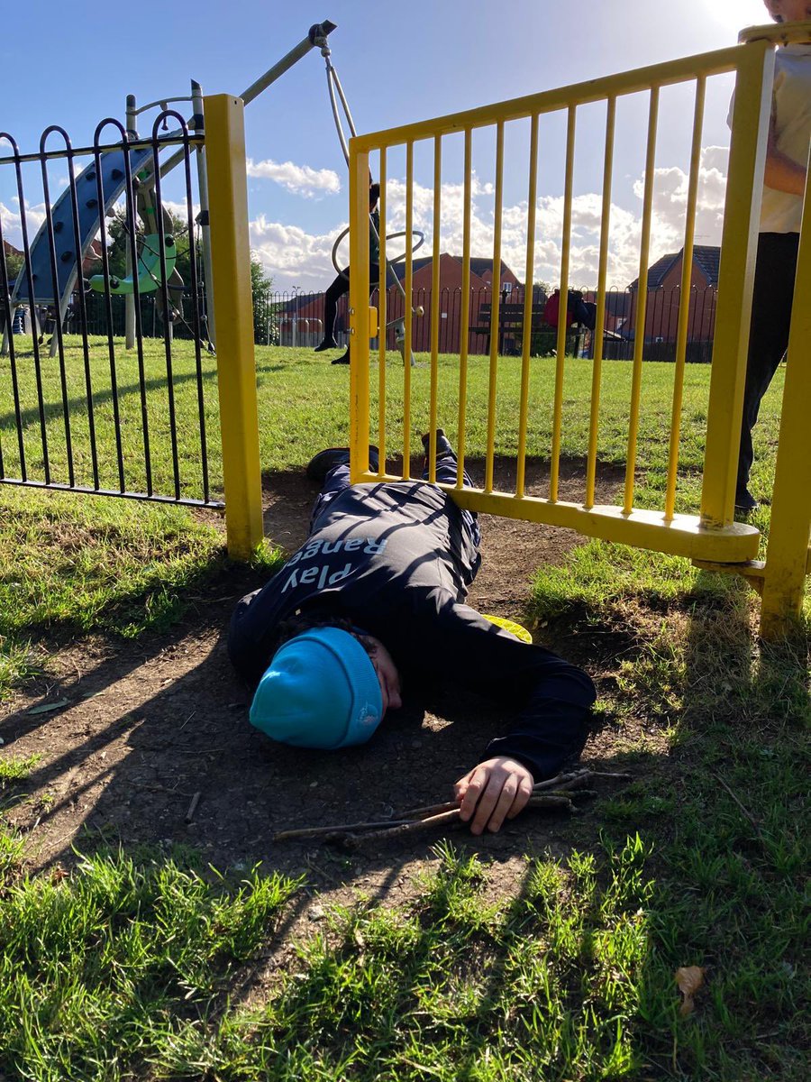 Play_Glos's tweet photo. We even squeezed in a park visit where our players enjoyed the zip line, and played rounds of โAmong Usโ with some excellent โplaying deadโ acting ๐ญ
@TNLComFund #Play2Nurture #ChildLedPlay #TimeToBe #PlayMatters https://t.co/qtdVusyzWH