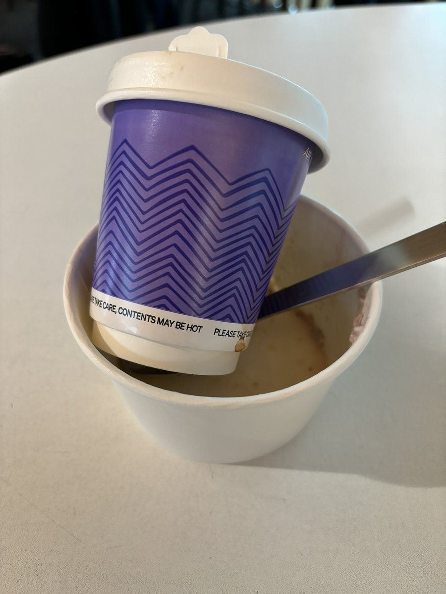 RippedOrange's tweet photo. Kia ora @FlyAirNZ  why the paper cups and plates in the downstairs lounge at @CHC_Airport  would be nice to see reusable ones like upstairs https://t.co/5PftPJiWST