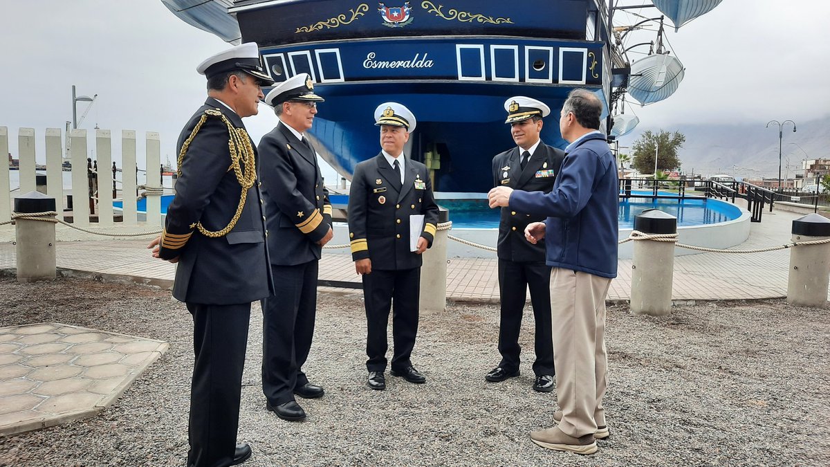 Visita Destacada. El #MCE recibió a delegación peruana en el marco de la Trigésimo Primer Reunión Bilateral de Zonas Navales Fronterizas. La visita encabezada por el CA Alberto Sara Llanos, exploró nuestras instalaciones junto al CA Marcelo Zoppi Pimentel.