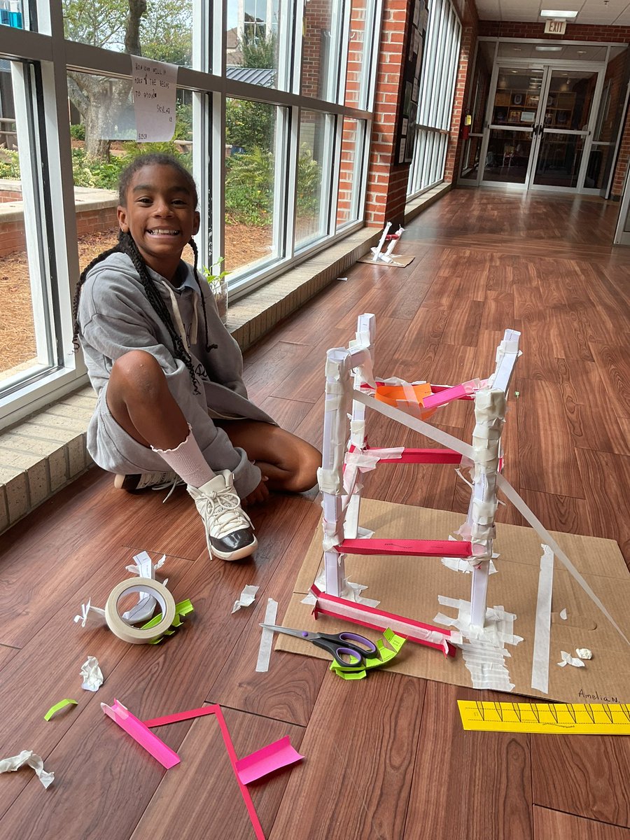 NicMartin2021's tweet image. Grade 4 students building and testing their understanding of kinetic and potential energy in the science lab this morning #themvschool #learningwalk