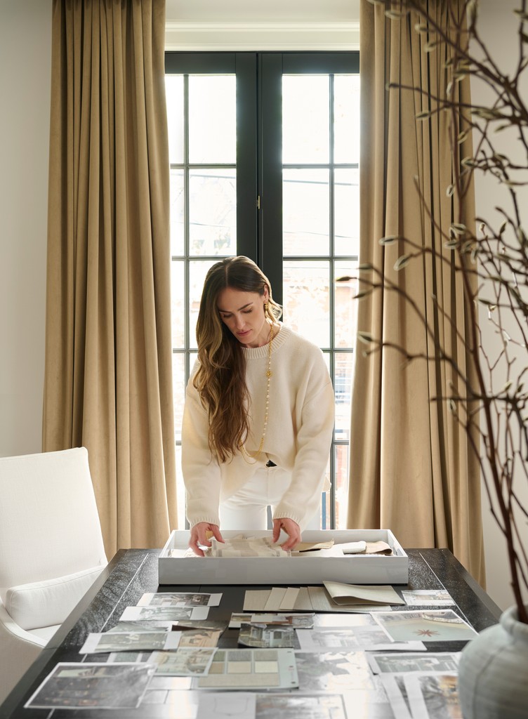 Meet Mariya Naumov, Audax's principal, in her newly built office. Mariya's journey to becoming a principal began with a deep fascination for history. Her background in art history and her expertise in interior design allow her to draw inspiration from the great masters.
⁠

⁠