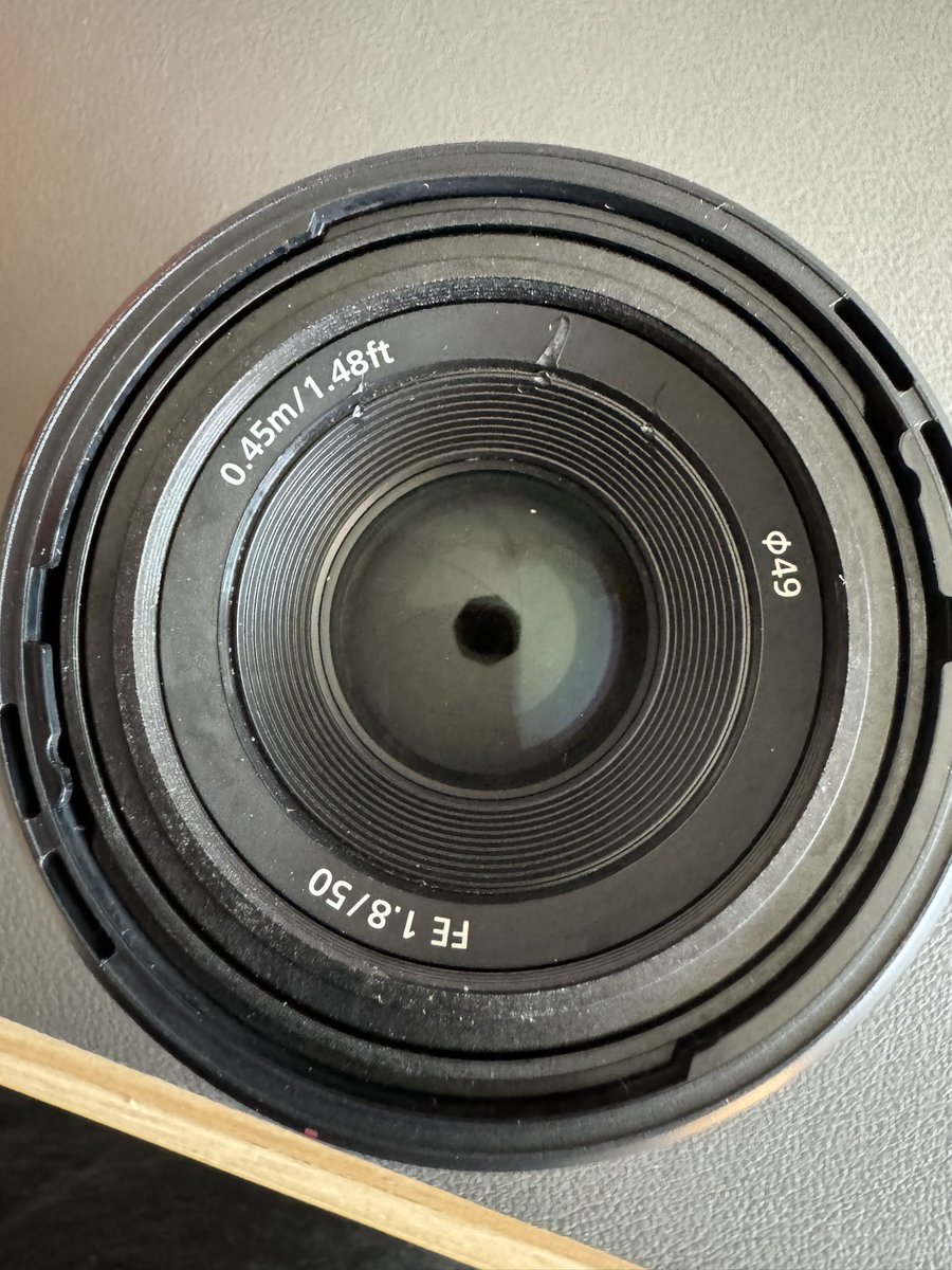 oscar_a_castro's tweet image. Bought a lens from @BestBuy and this is what they sent me.

And now, they won’t return the lens because it’s damaged…how does this make any sense?

#bestbuy #CustomerExperience #nosupport