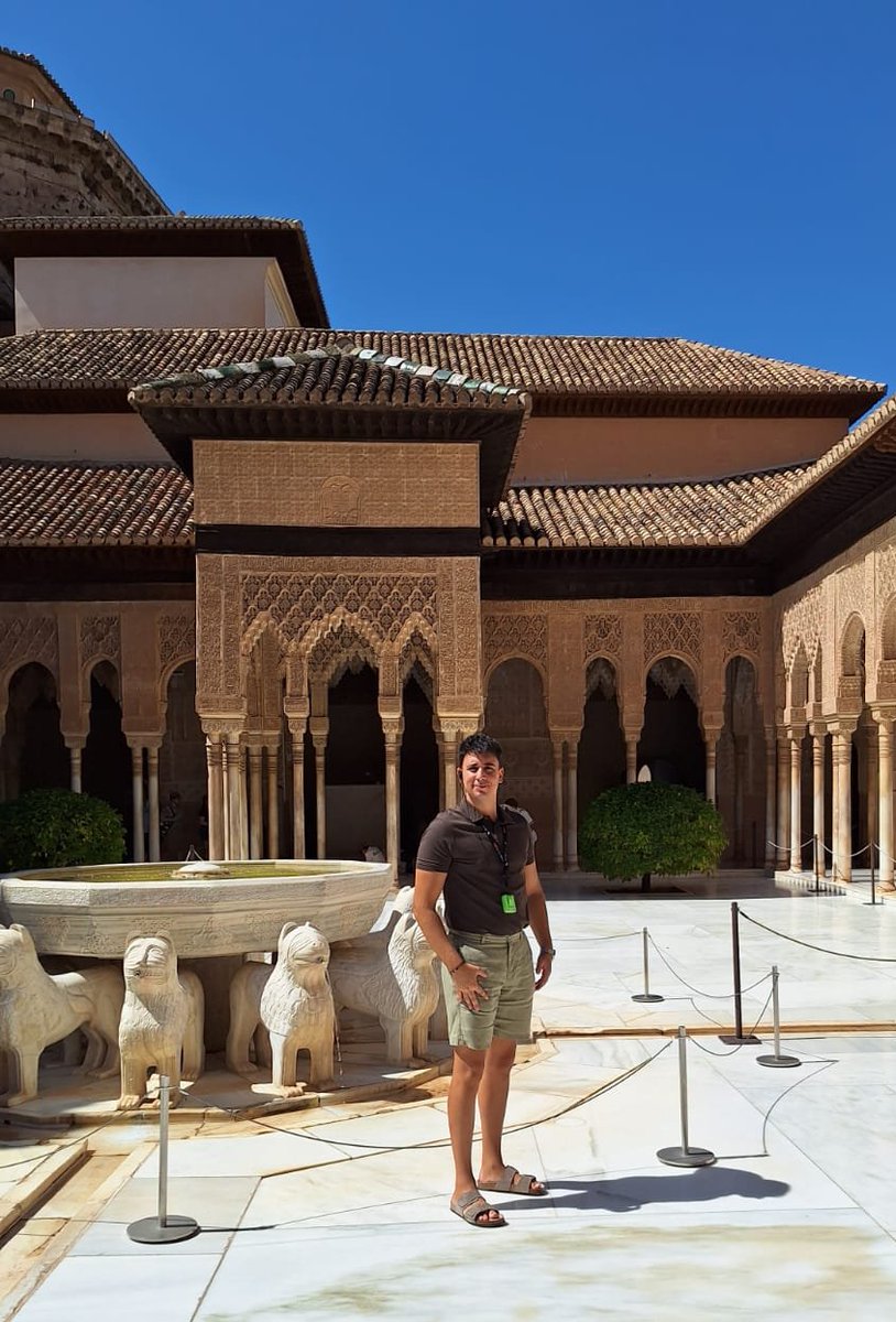 DRecio_'s tweet photo. Alhambra, Granada. https://t.co/PRWmpxrz3O
