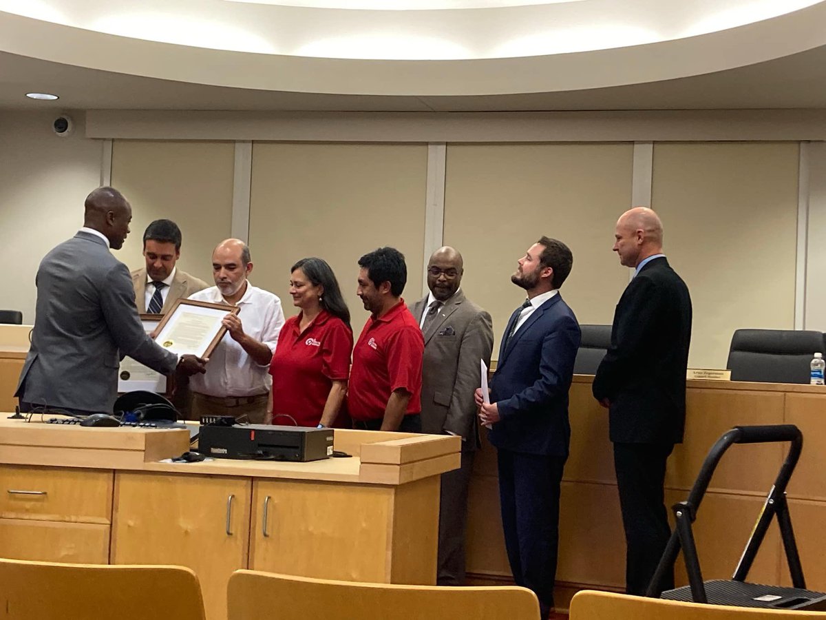 CentroHispanoNC's tweet photo. We thank our friends at @fiestacristianaapex for inviting us to be part of the Hispanic Heritage Month proclamation in the @townofapex! What an honor to celebrate our culture and heritage together! 

#HispanicHeritageMonth #MesdelaHerenciaHispana https://t.co/ctXTckSSbB