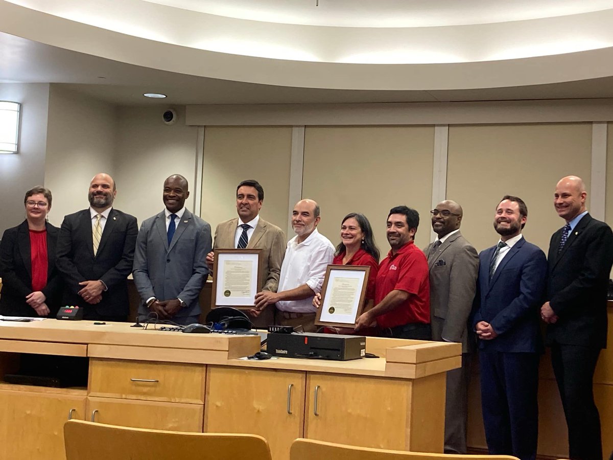 CentroHispanoNC's tweet photo. We thank our friends at @fiestacristianaapex for inviting us to be part of the Hispanic Heritage Month proclamation in the @townofapex! What an honor to celebrate our culture and heritage together! 

#HispanicHeritageMonth #MesdelaHerenciaHispana https://t.co/ctXTckSSbB
