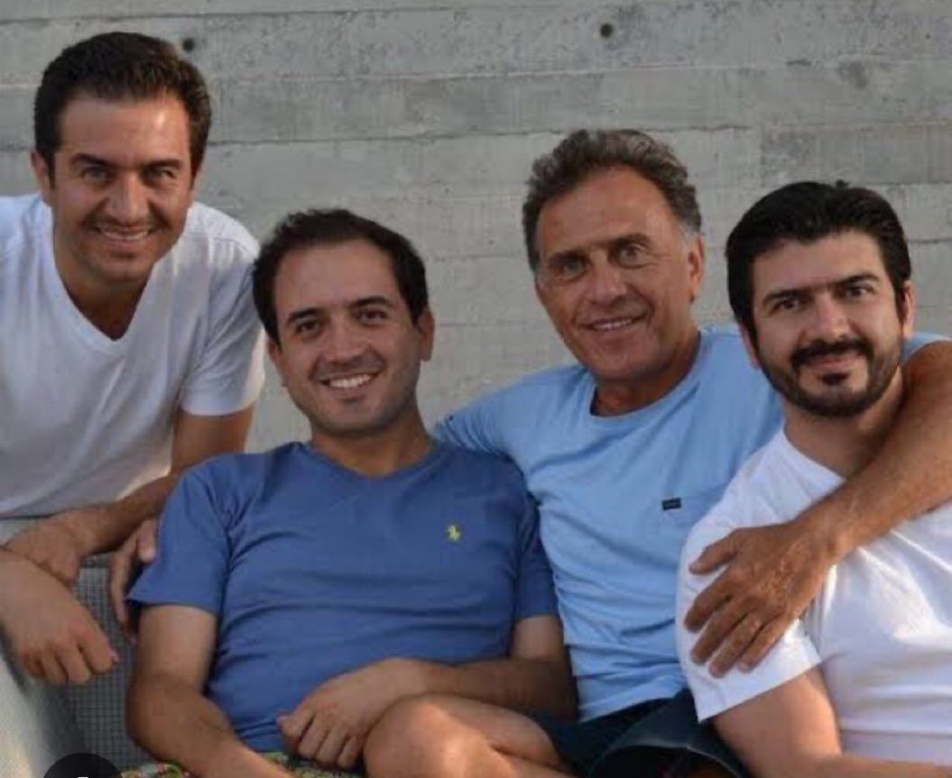 ryo_hermoso's tweet photo. Conózcalos esta es una familia de TRAIDORES A LA PATRIA! 🇲🇽

Se apellidan YUNES 👇🤬 https://t.co/YMuEv8TWet