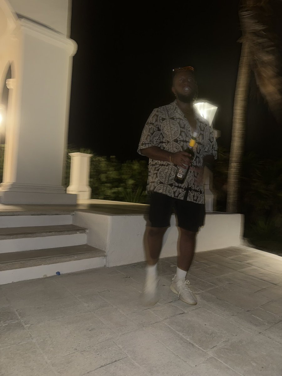 Accurate representation of the honeymoon in Mexico thus far 🥴