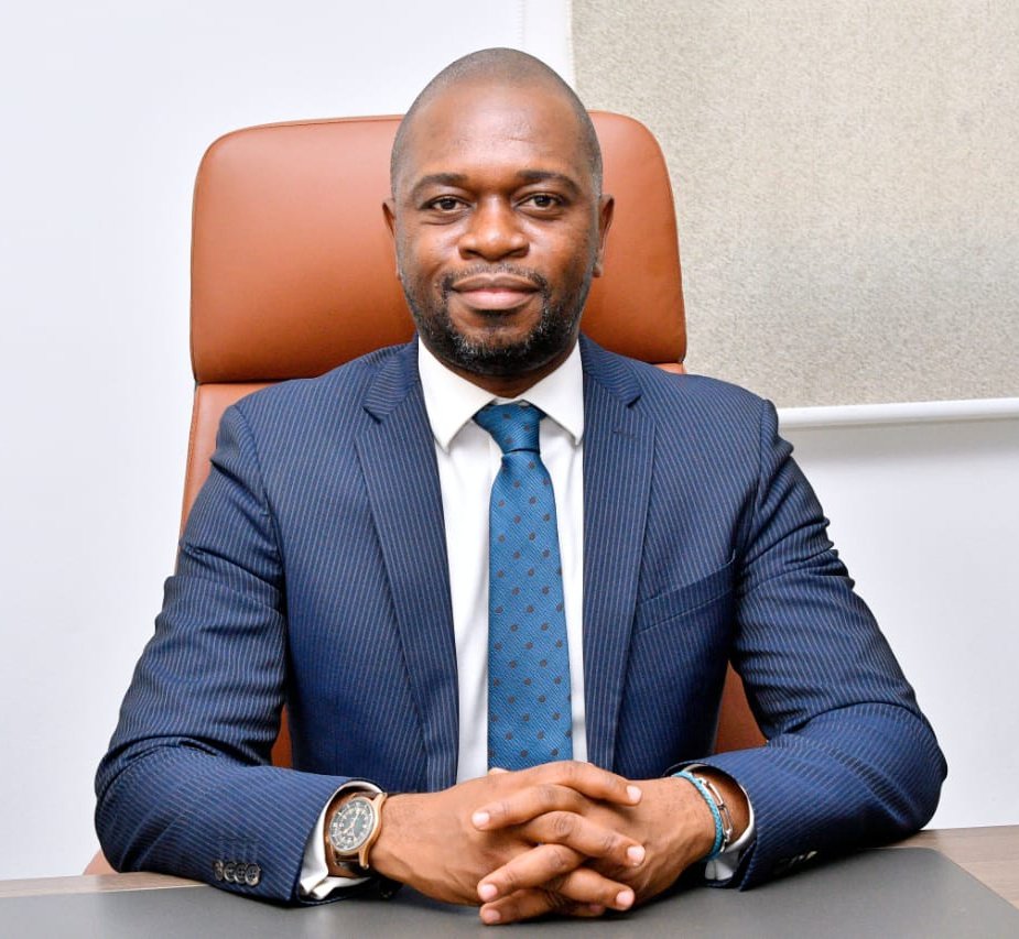 kalombonevillle's tweet photo. En RDC le rôle d'un dircab est crucial pour la bonne marche des affaires gouvernementales. Mr. #Lukoki, en tant que dircab du P.M Suminwa, démontre un engagement exemplaire et une capacité à coordonner efficacement les différentes initiatives du gouvernement.
@FelixTshiseked https://t.co/bBPaPcMmgQ