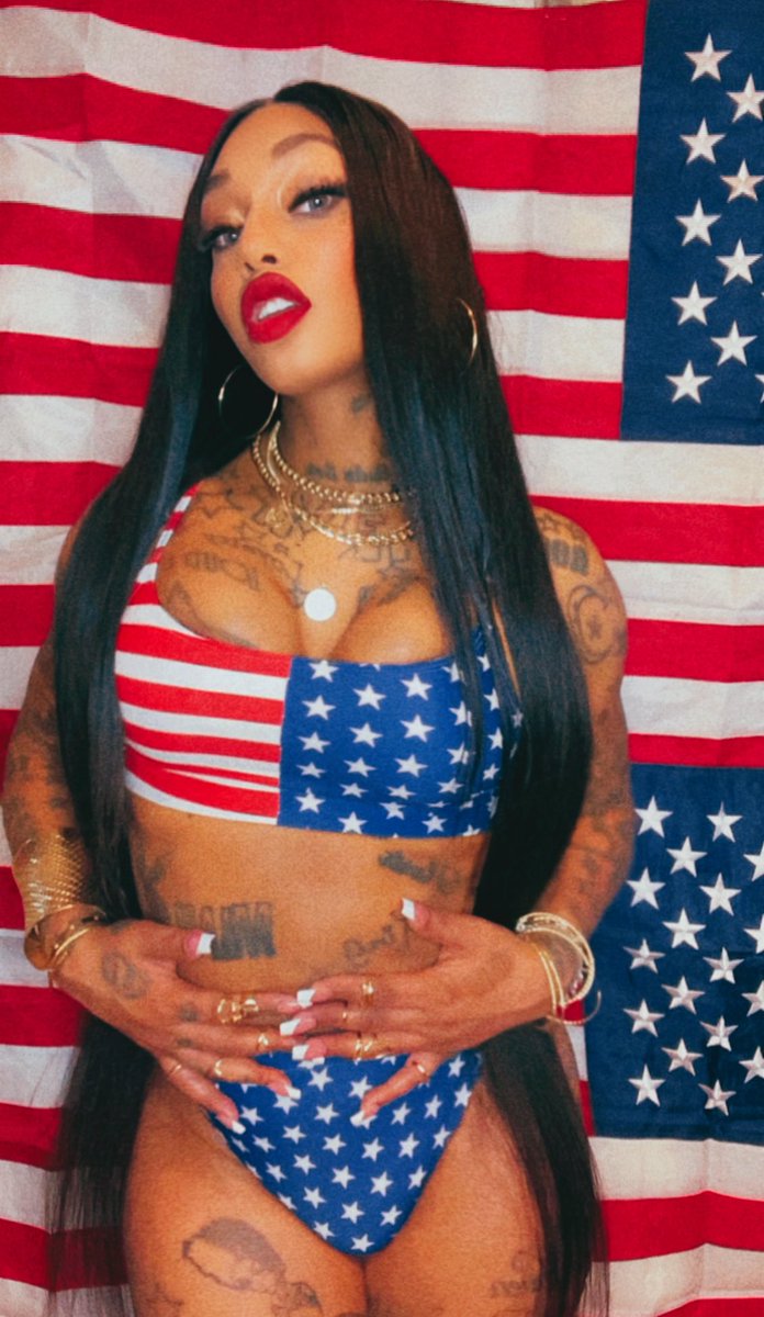 MStackzs's tweet image. Born in the #usa #trans #transgender #phatass #ts #bigdick #hung