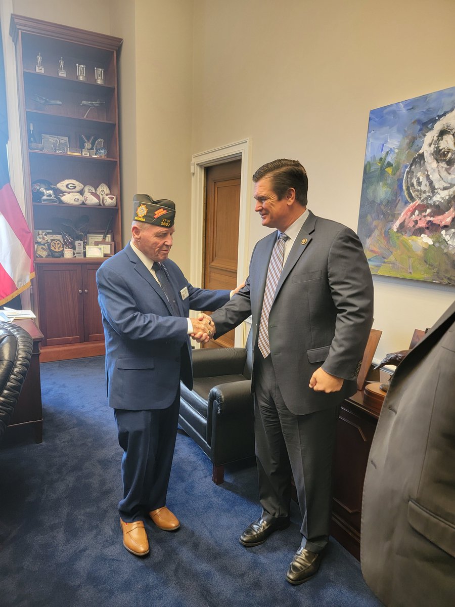 VFW_OfficeDC's tweet image. Leading the way

VFW Nat'l Cdr Al Lipphardt and VFW Aux. Nat'l Pres. Brenda Bryant met with Rep. Austin Scott of Georgia's 8th district to deliver the VFW's Priority Goals during the organization's Fall Legislative Conference in D.C.  #advocacy #FORVETERANS #StillServing