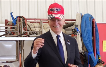 dotconnectinga's tweet photo. White House explains why Joe Biden sported a Donald Trump hat in bizarre 9/11 gesture

'At the Shanksville Fire Station, President Joe Biden spoke about the country's bipartisan unity after 9/11 and said we needed to get back to that,' White House spokesperson Andrew Bates posted to X. 'As a gesture, he gave a hat to a Trump supporter who then said that in the same spirit, POTUS should put on his Trump cap.'

'He briefly wore it,' Bates added. 
https://t.co/uHRH51VAW0