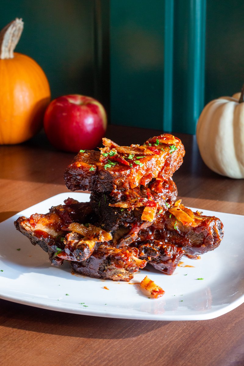 antilogycg's tweet photo. Now serving fall! NEW MENU just dropped, ready for you to dig in. Which dinner entrée will you try first?
• Roasted Butternut Squash Soup
• Autumn Apple Salad
• Crispy Baby Back Ribs
• Pumpkin Spice Burger
• Pork Schnitzel https://t.co/swDJYKIv4g